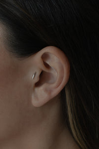 Artefact Fluid Piercing Frontal Small White Gold